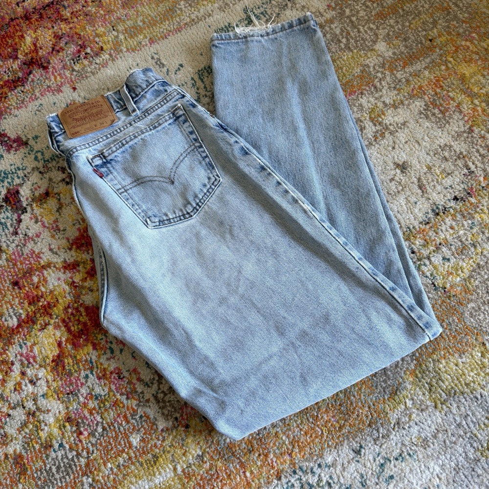 Vintage Levi's 560 Loose Fit Tapered Leg Light Wash Denim Jeans 34x36 USA Made